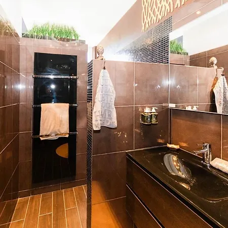 Casa Bella 120 M2 Pure Luxury-fully Equipped * Luino
